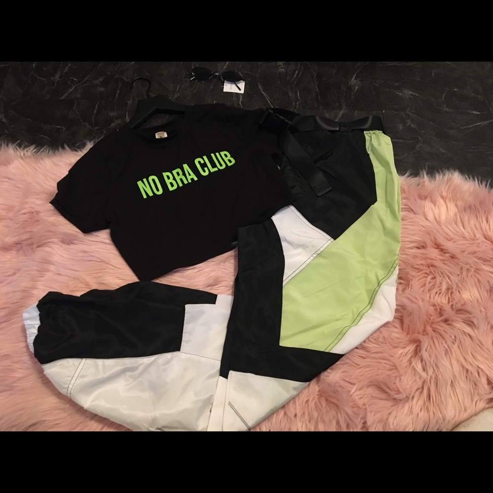 No Bra Club Crop